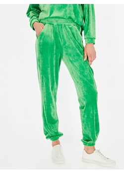 Welurowe zielone spodnie L'AF Eden ze sklepu Eye For Fashion w kategorii Spodnie damskie - zdjęcie 143182308