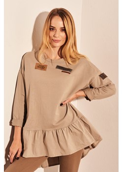 Beżowa tunika z naszywkami Mia ze sklepu Lidia Kalita w kategorii Bluzki damskie - zdjęcie 143255349