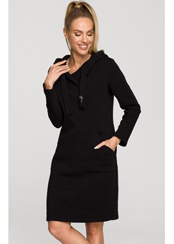 Czarna dresowa sukienka z kapturem i kieszenią M695, Kolor czarny, Rozmiar L, MOE ze sklepu Primodo w kategorii Sukienki - zdjęcie 143566307