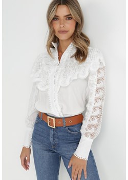 Biała Koszula z Falbanką i Koronką Mirrei ze sklepu Born2be Odzież w kategorii Koszule damskie - zdjęcie 143702519