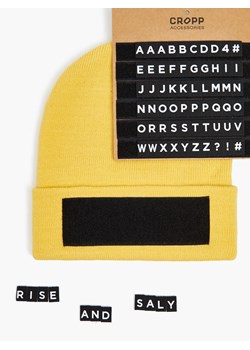 Cropp - Żółta czapka beanie z odczepianymi literami - żółty ze sklepu Cropp w kategorii Czapki zimowe męskie - zdjęcie 143735788