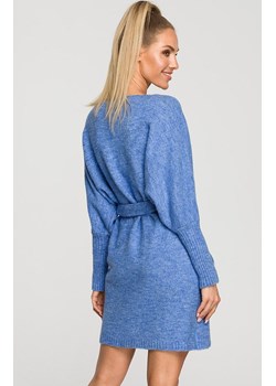 Niebieska kopertowa sukienka swetrowa z wełną M714, Kolor lazurowy, Rozmiar L/XL, MOE ze sklepu Primodo w kategorii Sukienki - zdjęcie 143765157