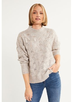 Sweter z ozdobnym splotem ze sklepu MONNARI w kategorii Swetry damskie - zdjęcie 143817006