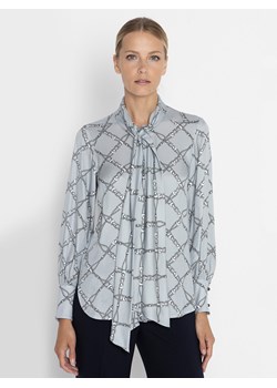 Koszula z szarfą Deni Cler Milano ze sklepu Eye For Fashion w kategorii Koszule damskie - zdjęcie 144528768