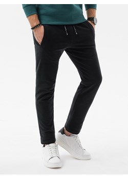 Spodnie męskie dresowe P946 - czarne ze sklepu ombre w kategorii Spodnie męskie - zdjęcie 144615916