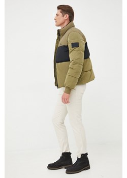 Calvin Klein Jeans kurtka J30J320928.9BYY męska kolor zielony zimowa ze sklepu ANSWEAR.com w kategorii Kurtki męskie - zdjęcie 144749447