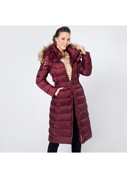 Damski płaszcz zimowy pikowany z kapturem bordowy ze sklepu WITTCHEN w kategorii Kurtki damskie - zdjęcie 144784928