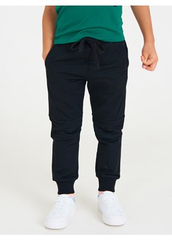 GATE Klasyczne pikowane spodnie chłopięce basic z mieszanki bawełny 2Y ze sklepu gateshop w kategorii Spodnie chłopięce - zdjęcie 145053129