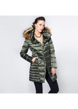 Damska kurtka puchowa z asymetrycznym zapięciem zielona ze sklepu WITTCHEN w kategorii Kurtki damskie - zdjęcie 145085767