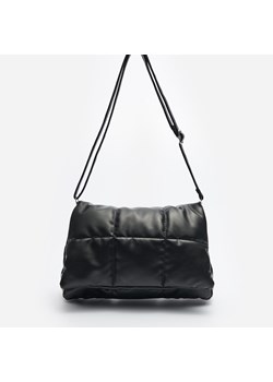 Pikowana torebka z imitacji skóry czarna - Czarny ze sklepu House w kategorii Listonoszki - zdjęcie 145176548