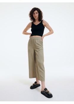 Reserved - Spodnie z Tencelu™ Lyocellu - Zielony ze sklepu Reserved w kategorii Spodnie damskie - zdjęcie 145191649