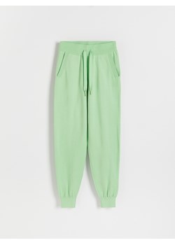 Reserved - Dzianinowe joggery - Zielony ze sklepu Reserved w kategorii Spodnie damskie - zdjęcie 145204808