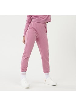 Sinsay - Spodnie dresowe - Różowy ze sklepu Sinsay w kategorii Spodnie damskie - zdjęcie 145217925