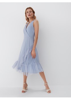 Mohito - Niebieska sukienka midi z asymetryczną falbaną - Niebieski ze sklepu Mohito w kategorii Sukienki - zdjęcie 145257077