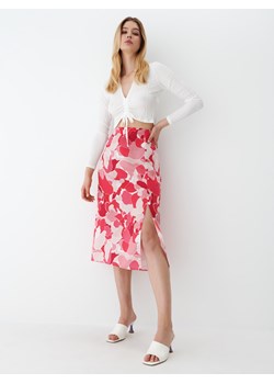 Mohito - Wzorzysta spódnica midi - Różowy ze sklepu Mohito w kategorii Spódnice - zdjęcie 145261187