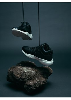 Reserved - Sneakersy z imitacji skóry - Czarny ze sklepu Reserved w kategorii Buty sportowe męskie - zdjęcie 145399769