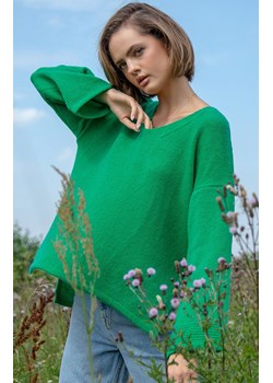 Oversizowy sweter z dekoltem w serek w kolorze zielonym F1469, Kolor zielony, Rozmiar L/XL, Fobya ze sklepu Primodo w kategorii Swetry damskie - zdjęcie 145851305