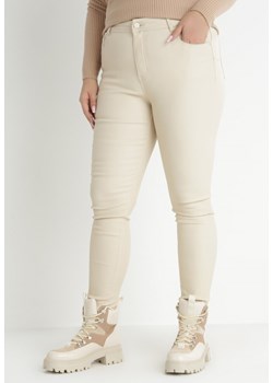 Jasnobeżowe Spodnie Skinny Push Up Zami ze sklepu Born2be Odzież w kategorii Spodnie damskie - zdjęcie 145918749