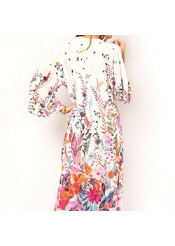 Kimono plażowe z motywem kwiatów - Biały / Uniwersalny ze sklepu Valetta.pl w kategorii Odzież plażowa - zdjęcie 146018316