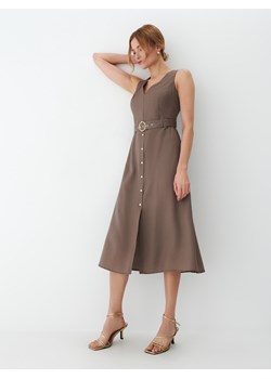 Mohito - Sukienka midi z ozdobnymi napami - brązowy ze sklepu Mohito w kategorii Sukienki - zdjęcie 146141786