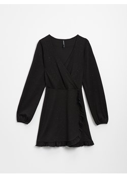 Błyszcząca sukienka kopertowa czarna - Czarny ze sklepu House w kategorii Sukienki - zdjęcie 146235726