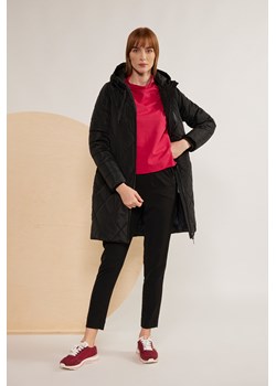 Pikowana kurtka z kapturem ze sklepu MONNARI w kategorii Kurtki damskie - zdjęcie 146257147