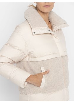 Kremowa pikowana kurtka z futerkowymi wstawkami Deni Cler Milano ze sklepu Eye For Fashion w kategorii Kurtki damskie - zdjęcie 146686718