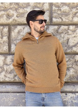 Sweter z kołnierzem - Drakula - mokka - M ze sklepu Swetry Lasota w kategorii Swetry męskie - zdjęcie 146737958