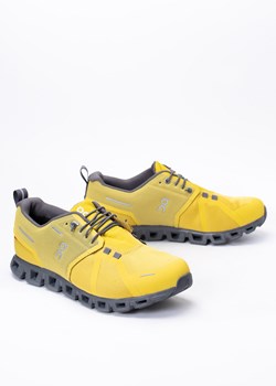 Sneakersy męskie żółte On Running Cloud 5 Waterproof ze sklepu Sneaker Peeker w kategorii Buty sportowe męskie - zdjęcie 146784915