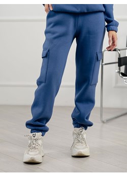 Spodnie dresowe z naszywanymi kieszeniami Azuri ze sklepu Eye For Fashion w kategorii Spodnie damskie - zdjęcie 147029989