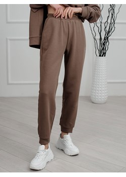 Spodnie dresowe brązowe Azuri ze sklepu Eye For Fashion w kategorii Spodnie damskie - zdjęcie 147030018