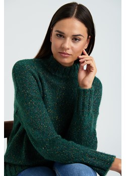 Sweter z półgolfem w kolorze butelkowej zieleni ze sklepu Greenpoint.pl w kategorii Swetry damskie - zdjęcie 147049337