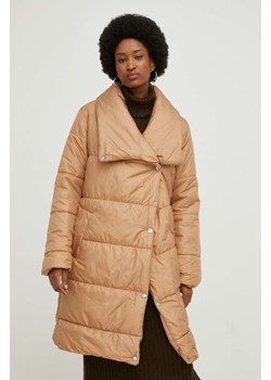Answear Lab kurtka damska kolor brązowy zimowa oversize ze sklepu ANSWEAR.com w kategorii Kurtki damskie - zdjęcie 147080836