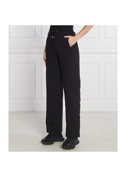 GCDS Spodnie dresowe | Regular Fit | high waist ze sklepu Gomez Fashion Store w kategorii Spodnie damskie - zdjęcie 147354438