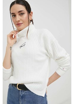 Tommy Jeans sweter damski kolor biały z golfem ze sklepu ANSWEAR.com w kategorii Swetry damskie - zdjęcie 147423547