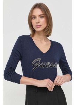 Guess sweter damski kolor granatowy lekki ze sklepu ANSWEAR.com w kategorii Swetry damskie - zdjęcie 147465398