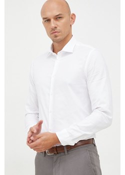 Manuel Ritz koszula bawełniana męska kolor biały regular z kołnierzykiem klasycznym ze sklepu ANSWEAR.com w kategorii Koszule męskie - zdjęcie 147581579