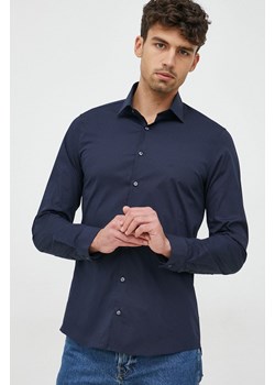 Calvin Klein koszula męska kolor granatowy slim z kołnierzykiem klasycznym ze sklepu ANSWEAR.com w kategorii Koszule męskie - zdjęcie 147588156