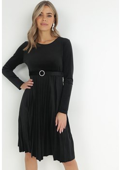 Czarna Welurowa Sukienka z Paskiem i Plisowanym Dołem Yazola ze sklepu Born2be Odzież w kategorii Sukienki - zdjęcie 147805507