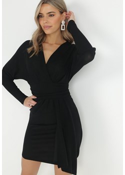 Czarna Kopertowa Sukienka z Metaliczną Nitką Tasse ze sklepu Born2be Odzież w kategorii Sukienki - zdjęcie 147805555
