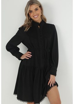 Czarna Sukienka ze Stójką i Koronkowymi Lamówkami Zelna ze sklepu Born2be Odzież w kategorii Sukienki - zdjęcie 147864449