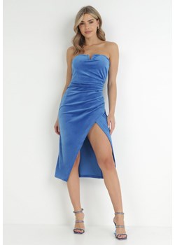 Niebieska Dopasowana Sukienka Midi bez Ramiączek i Asymetrycznym dołem Zolki ze sklepu Born2be Odzież w kategorii Sukienki - zdjęcie 147994836