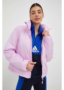 adidas kurtka damska kolor różowy zimowa ze sklepu ANSWEAR.com w kategorii Kurtki damskie - zdjęcie 148019596