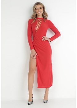Czerwona Dopasowana Sukienka z Asymetrycznym Wiązaniem z Przodu Normi ze sklepu Born2be Odzież w kategorii Sukienki - zdjęcie 148020248