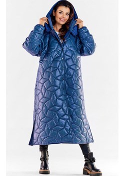 Płaszcz maxi pikowany w kolorze niebieskim A537, Kolor niebieski, Rozmiar S/M, Awama ze sklepu Primodo w kategorii Płaszcze damskie - zdjęcie 148037445