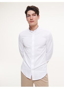 Reserved - Longsleeve polo slim z niską stójką - biały ze sklepu Reserved w kategorii Koszule męskie - zdjęcie 148132569