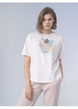 T-shirt oversize z nadrukiem damski ze sklepu OUTHORN w kategorii Bluzki damskie - zdjęcie 148148616