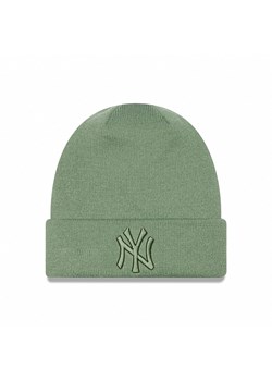 Damska czapka zimowa NEW ERA WMNS LEAGUE ESS BEANIE NEW YORK YANKEES - zielona ze sklepu Sportstylestory.com w kategorii Czapki zimowe damskie - zdjęcie 148152488