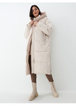 Mohito - Kremowy pikowany płaszcz - Kremowy ze sklepu Mohito w kategorii Płaszcze damskie - zdjęcie 148269825