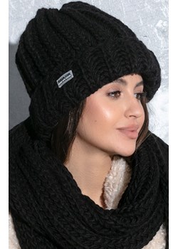 Czapka o grubym splocie chunky knit w kolorze czarnym  F1548, Kolor czarny, Rozmiar one size, Fobya ze sklepu Primodo w kategorii Czapki zimowe damskie - zdjęcie 148610518